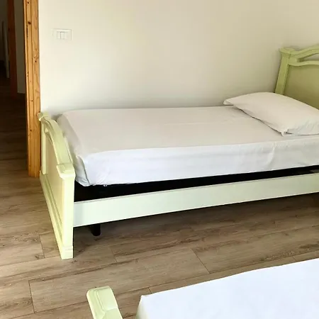 N192 - Numana, Nuova Villetta Con Portico Numana